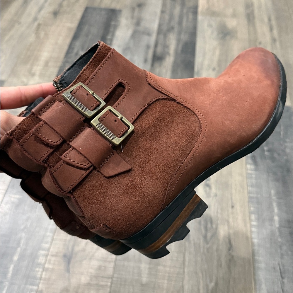 Sorel booties 7.5 - Picture 6 of 7